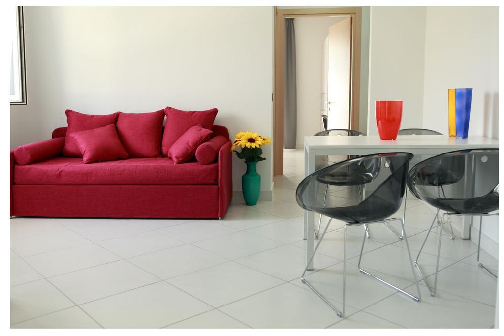 Brezza Di Grecale Aparthotel Трапани Стая снимка