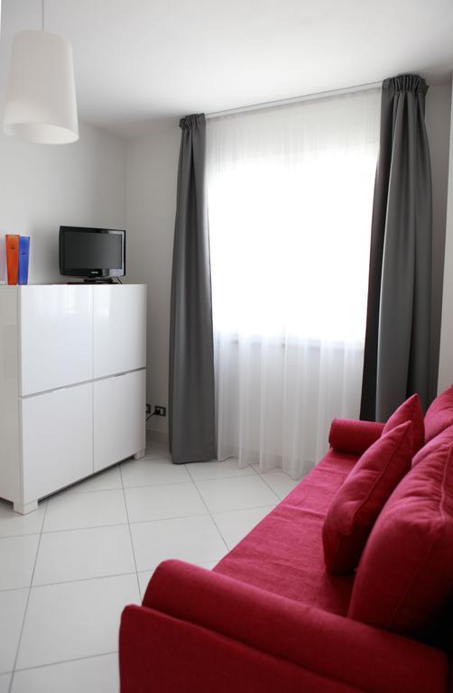 Brezza Di Grecale Aparthotel Трапани Стая снимка