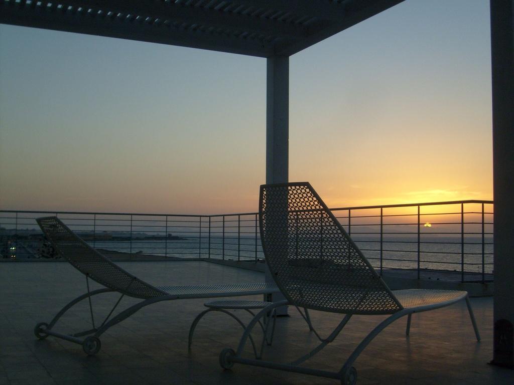 Brezza Di Grecale Aparthotel Трапани Екстериор снимка