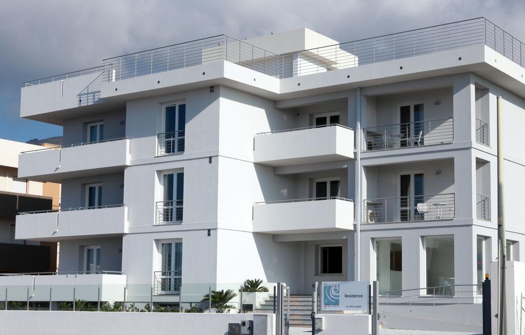 Brezza Di Grecale Aparthotel Трапани Екстериор снимка